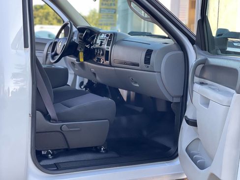 Used 2011 Chevrolet Silverado 2500 W/T image 12