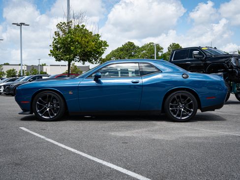 Used 2023 Dodge Challenger R/T Scat Pack w/ Plus Package RWD image 7