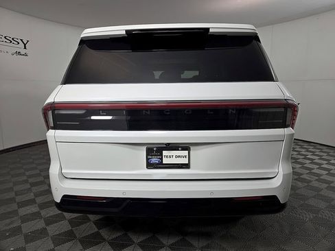 New 2025 Lincoln Navigator Reserve w/ Jet Appearance Package image 6