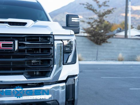 Used 2024 GMC Sierra 2500 Pro image 6