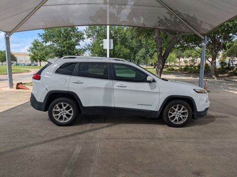 Used 2015 Jeep Cherokee Latitude FWD image 4