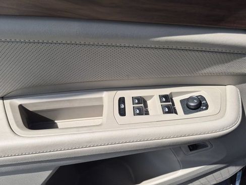 Used 2025 Volkswagen Atlas SE FWD image 10