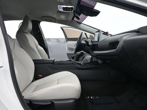 Used 2023 Toyota Prius XLE AWD/4WD image 22