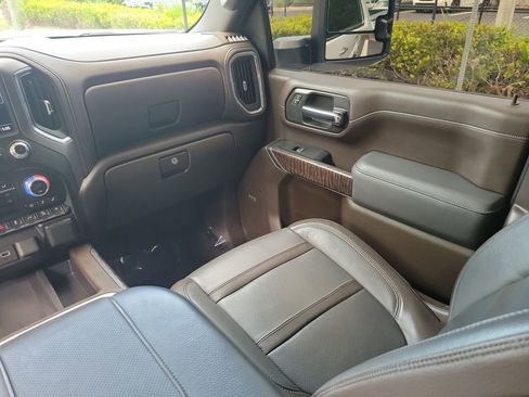 Certified 2023 GMC Sierra 2500 Denali w/ Denali Ultimate Package AWD/4WD image 20
