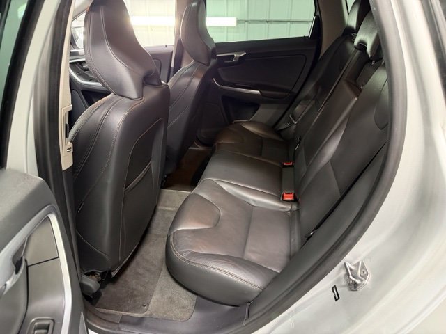 Used 2017 Volvo XC60 T6 Dynamic w/ Preferred Option Package AWD/4WD image 8