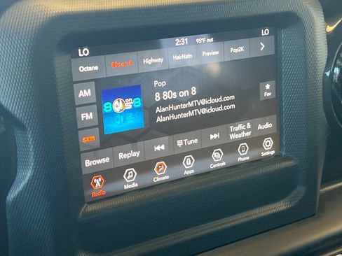 Used 2021 Jeep Gladiator Sport image 21