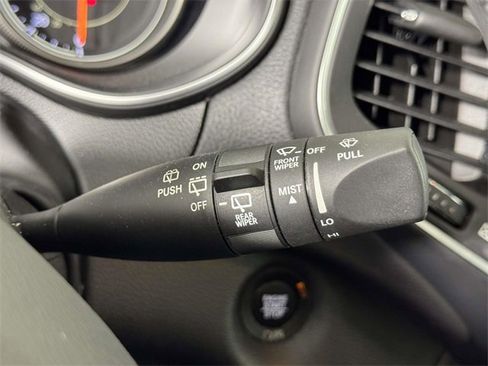 Used 2023 Jeep Cherokee Altitude Lux w/ Lux Elite Package image 25