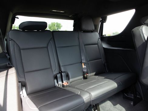 Used 2025 GMC Yukon Denali w/ Denali Reserve Package AWD/4WD image 13
