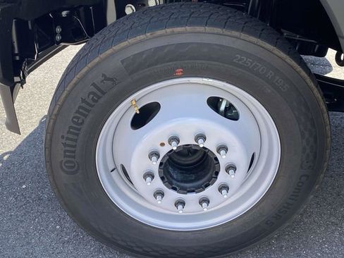 New 2025 Ford F450 XL w/ XL Chrome Package image 7