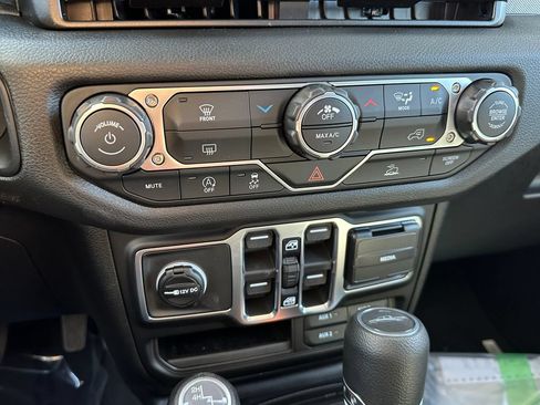 New 2026 Jeep Gladiator Sport AWD/4WD image 21