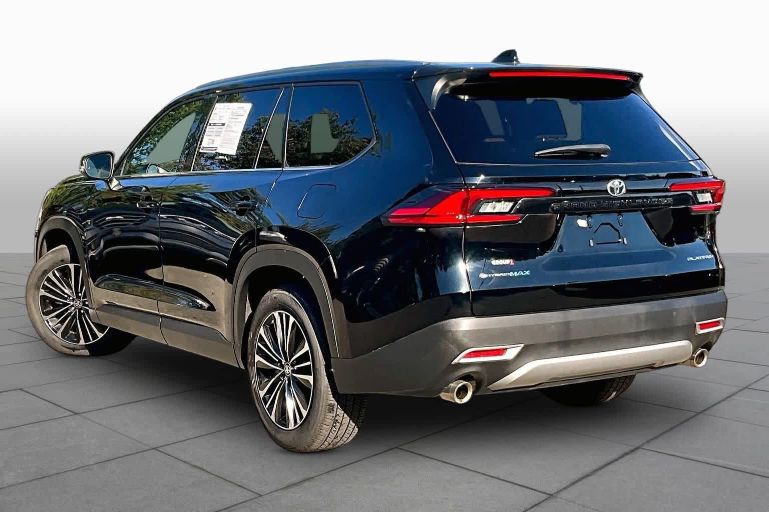 Used 2025 Toyota Grand Highlander AWD Hybrid image 12