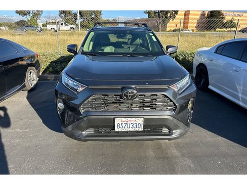Certified 2021 Toyota RAV4 XLE Premium image 5