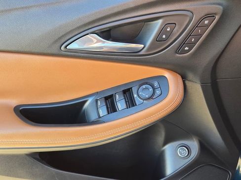 Used 2021 Buick Encore GX Essence w/ Experience Buick Package image 28