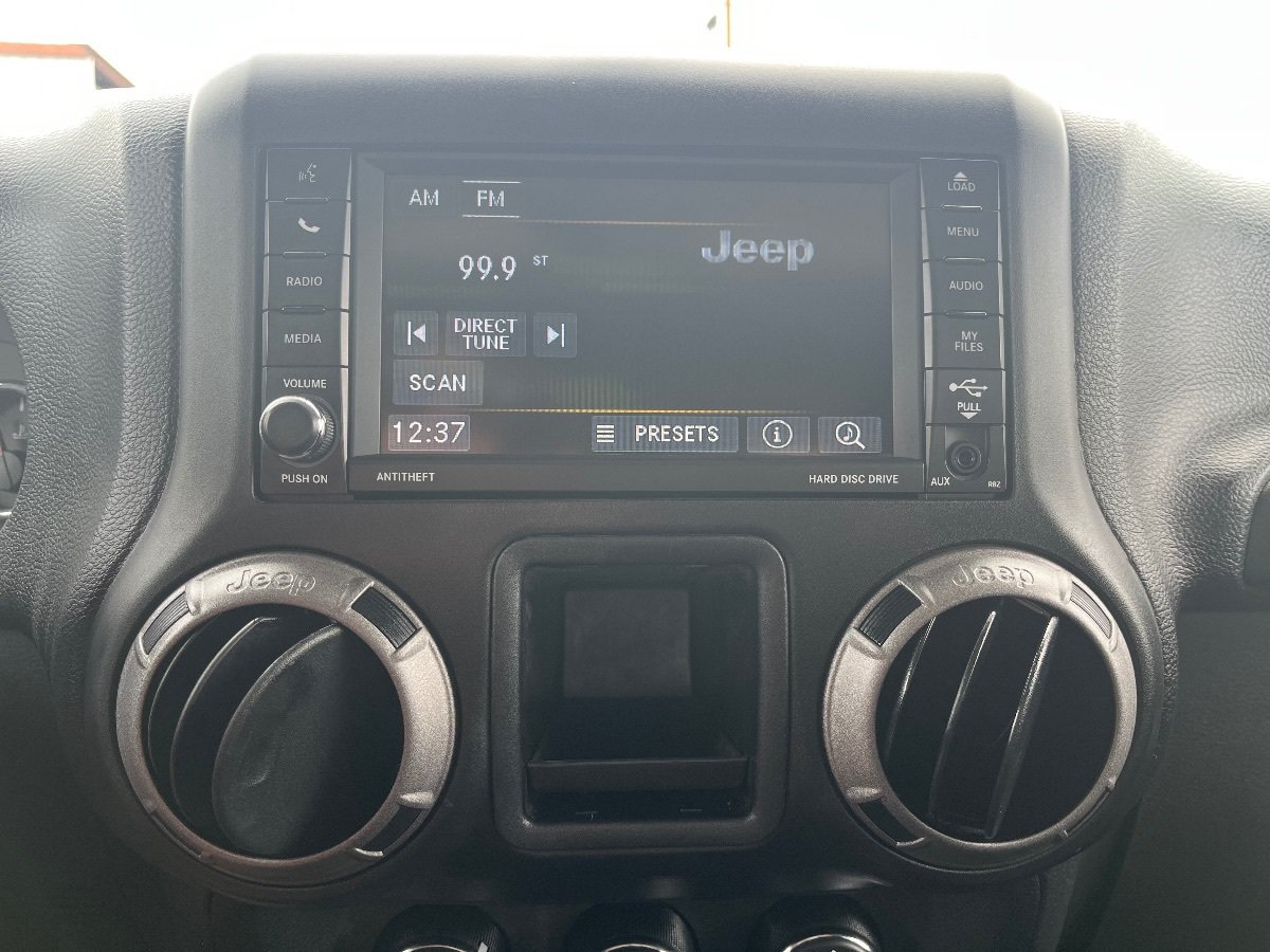 Used 2014 Jeep Wrangler Sport w/ Quick Order Package 24S AWD/4WD image 13