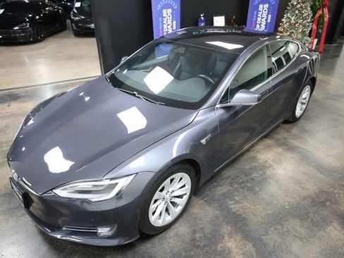 Used 2018 Tesla Model S 75D image 11
