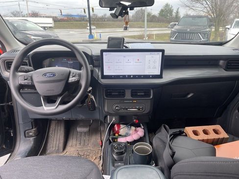 Used 2025 Ford Maverick XL w/ Equipment Group 101A image 9