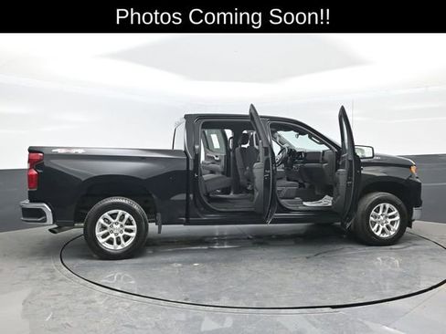 Used 2024 Chevrolet Silverado 1500 LT AWD/4WD image 24