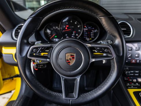 Certified 2019 Porsche 718 Cayman RWD image 28
