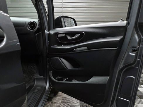 Used 2022 Mercedes-Benz Metris image 30