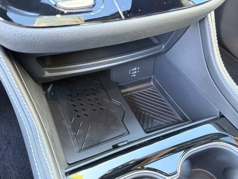 New 2026 Chrysler Pacifica Limited w/ S Appearance Package image 23