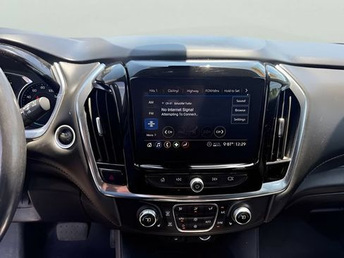 Used 2021 Chevrolet Traverse LT AWD/4WD image 15