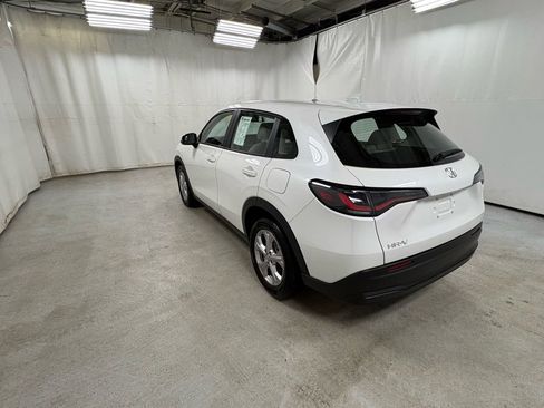 Used 2025 Honda HR-V LX image 7