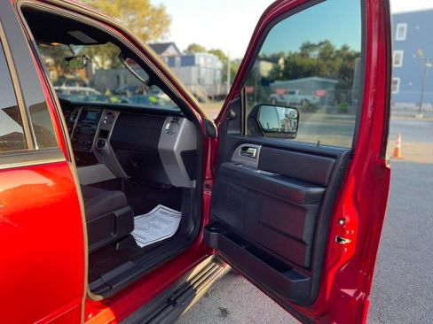 Used 2015 Ford Expedition XLT AWD/4WD image 20