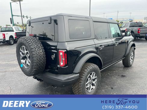 New 2025 Ford Bronco Badlands image 10