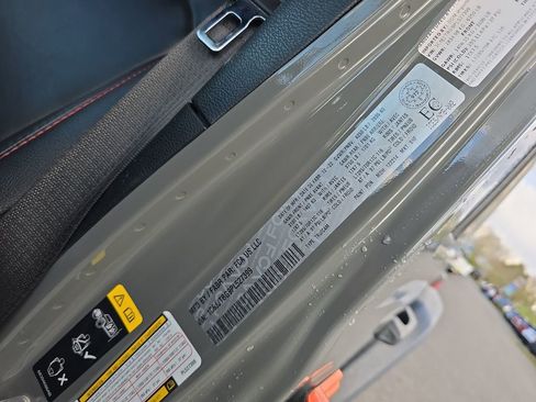 Used 2023 Jeep Gladiator Rubicon w/ Cold Weather Group image 36