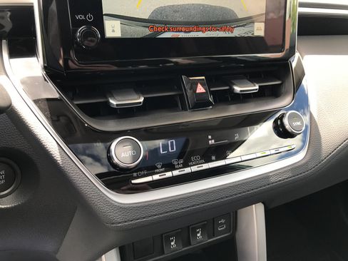 Certified 2025 Toyota Corolla Cross XLE w/ Convenience Package AWD/4WD image 20
