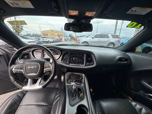 Used 2018 Dodge Challenger SRT image 13