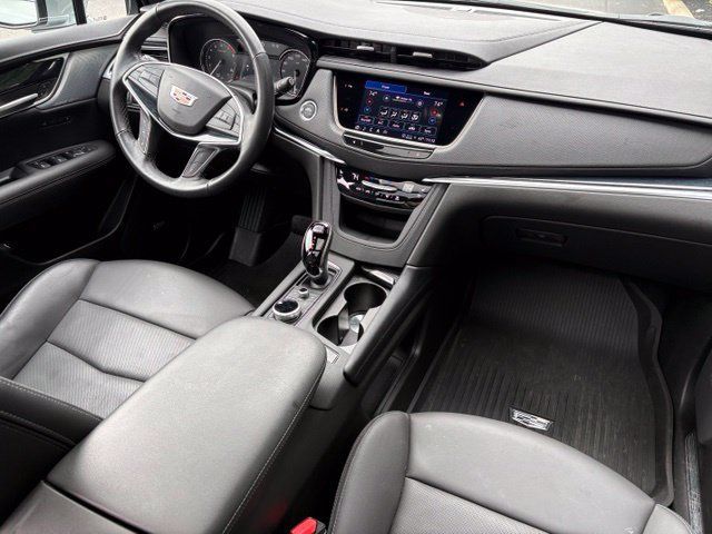 Certified 2024 Cadillac XT5 Premium Luxury w/ LPO, Floor Liner Package AWD/4WD image 22