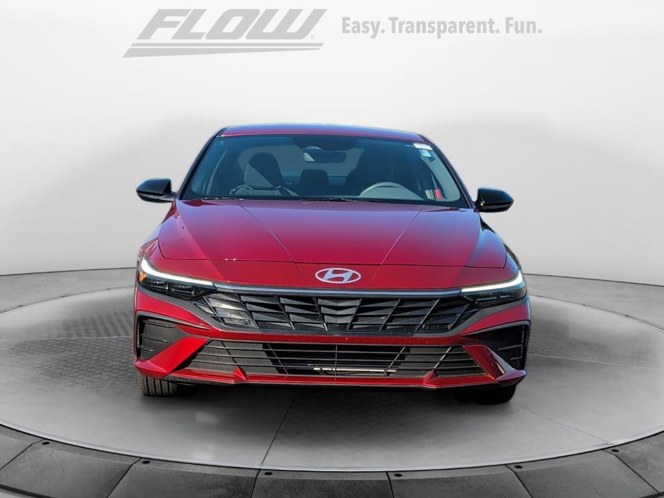 Certified 2025 Hyundai Elantra Sport FWD image 2