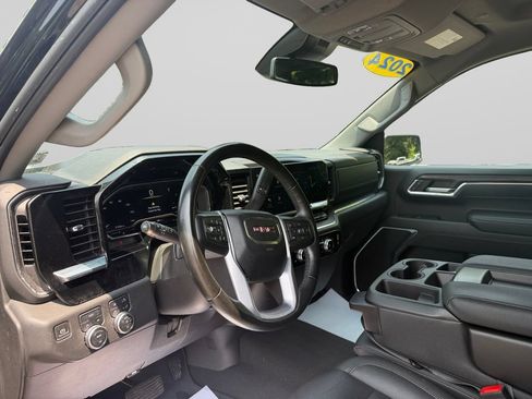 Used 2024 GMC Sierra 1500 SLT AWD/4WD image 12