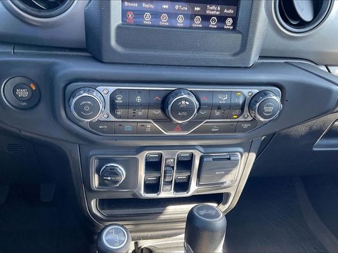 Used 2023 Jeep Wrangler Unlimited w/ Cold Weather Group AWD/4WD image 15