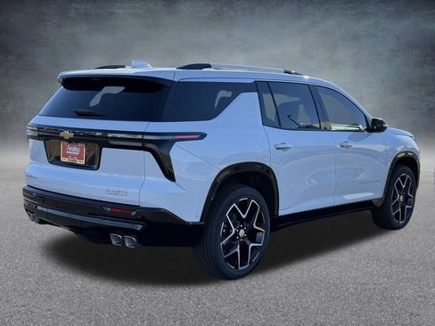 New 2026 Chevrolet Traverse High Country image 3