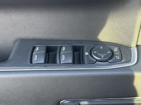 Used 2023 Chevrolet Silverado 1500 LT image 15