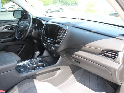 Used 2020 Chevrolet Traverse LT FWD image 29