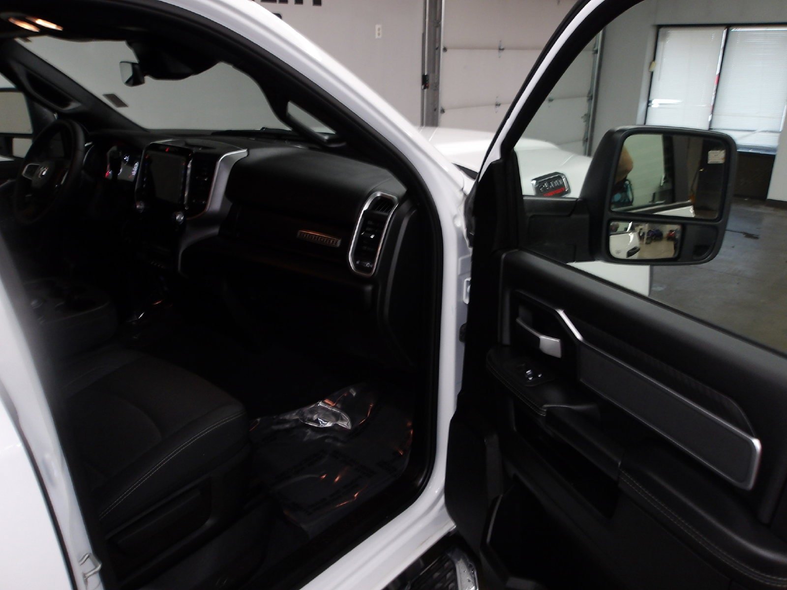 Used 2026 RAM 2500 Big Horn AWD/4WD image 15
