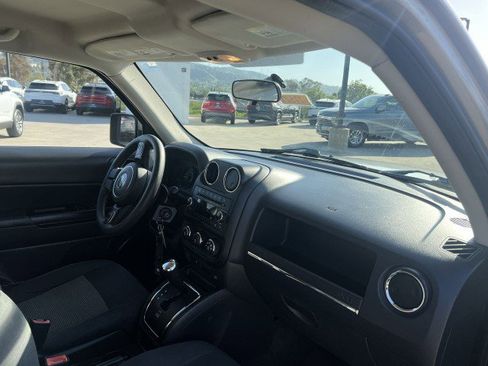 Used 2015 Jeep Patriot Sport w/ Power Value Group FWD image 27