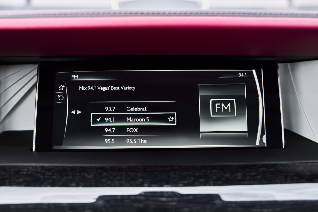 Used 2023 Rolls-Royce Phantom Sedan RWD image 87
