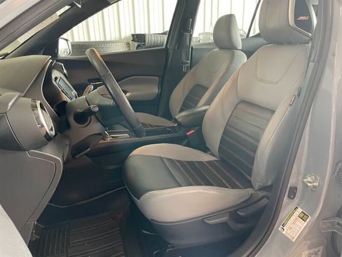 Used 2021 Nissan Kicks SR w/ SR Premium Package FWD image 15