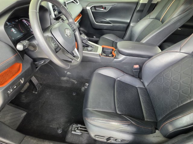 Used 2020 Toyota RAV4 Adventure AWD/4WD image 6