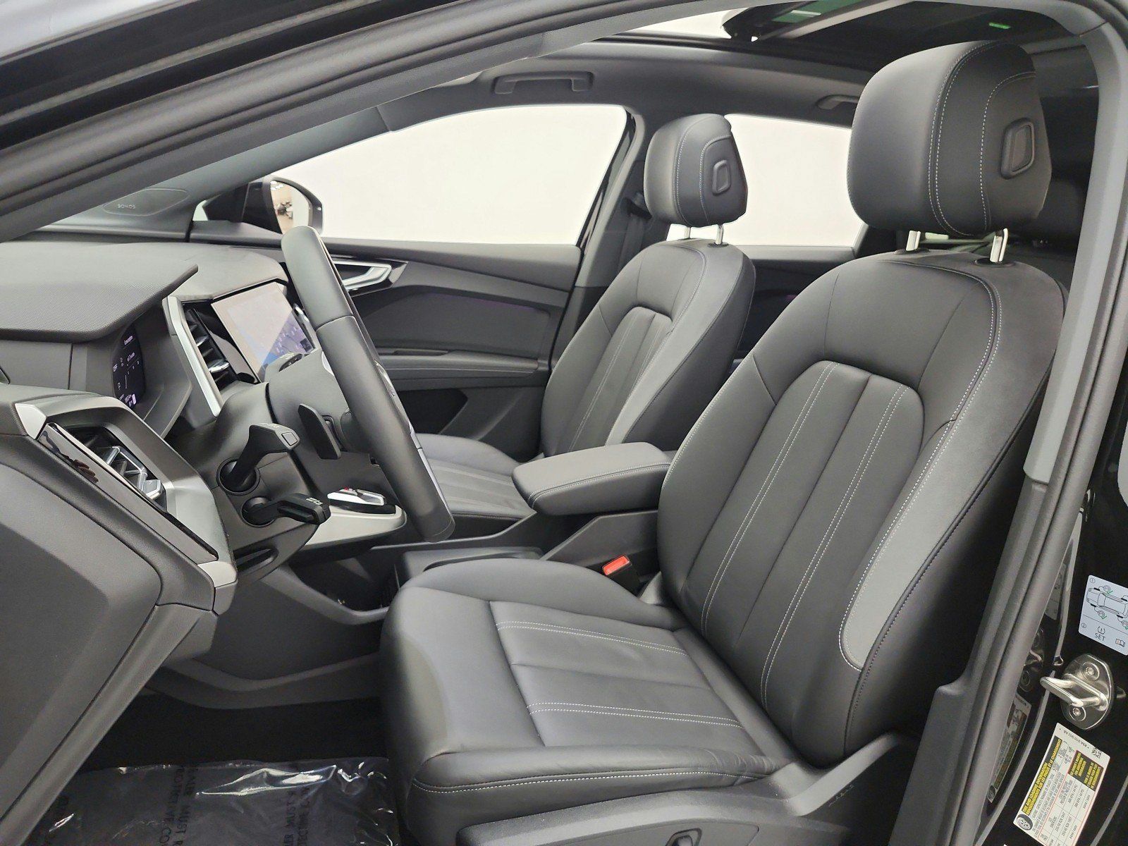 Used 2024 Audi Q4 e-tron Premium Plus AWD/4WD image 15