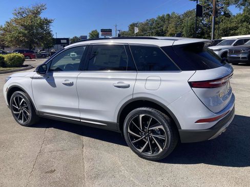 New 2026 Lincoln Corsair Reserve image 7