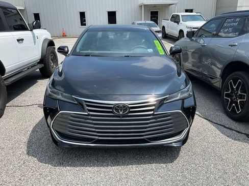 Used 2019 Toyota Avalon Limited w/ Advanced Safety Package FWD image 2