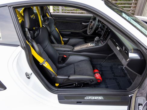 Used 2019 Porsche 911 GT3 RS image 58