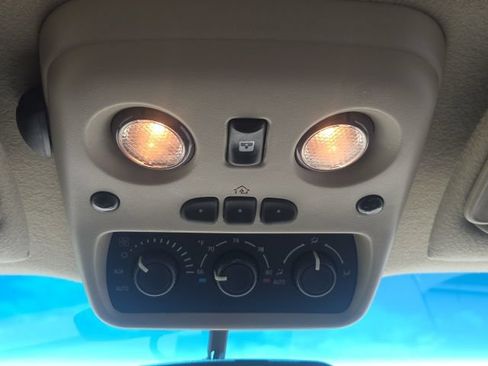 Used 2003 Chevrolet Tahoe LT AWD/4WD image 33