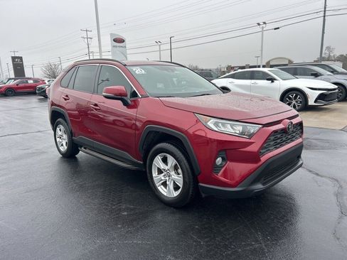 Used 2020 Toyota RAV4 XLE image 22