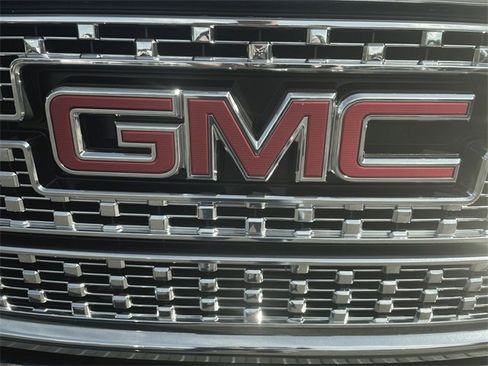 Certified 2018 GMC Sierra 3500 Denali w/ Duramax Plus Package image 38